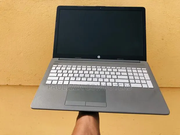 Laptop HP 255 G8 8GB AMD Ryzen 5 HDD+SSD 256GB · Photo 1