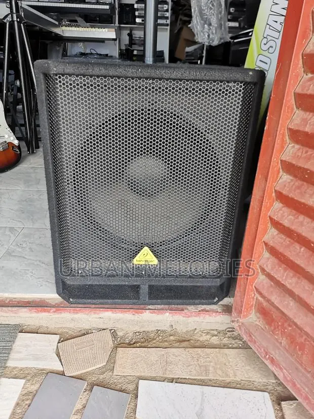 Behringer Eurolive Vq1500d Active 15-Inch Pa Subwoofer · Photo 1