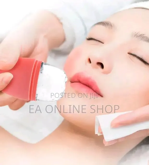 Reusable Facial and Neck Massager Silicone Ice Roller
