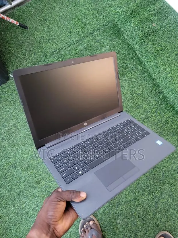Laptop HP 250 G7 8GB Intel SSD 256GB · Photo 1