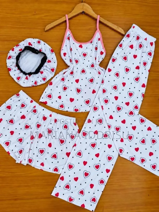 Nightwear 4 in 1 · Photo 1