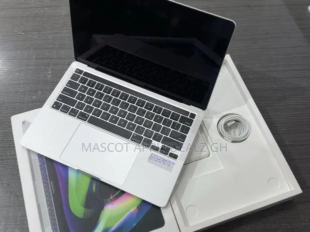 Laptop Apple MacBook Pro 2021 M1 8GB Apple M1 SSD 256GB · Photo 1