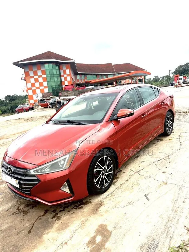 Hyundai Elantra Limited 2019 Red · Photo 1