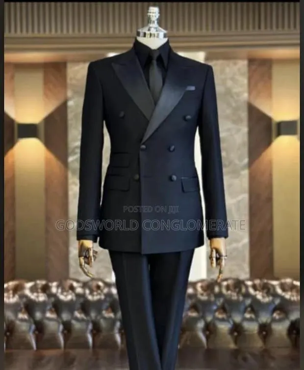 Black Tuxedo · Photo 1