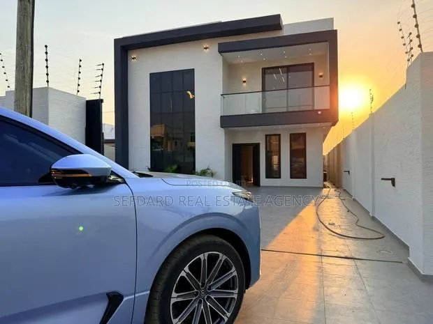 4bdrm Duplex in East Legon for sale · Photo 1
