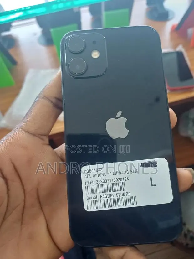 Apple iPhone 12 mini 64 GB Black · Photo 1