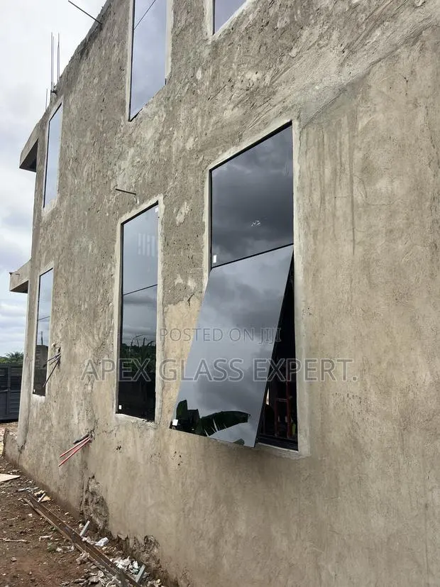 Frameless Awning Windows · Photo 1