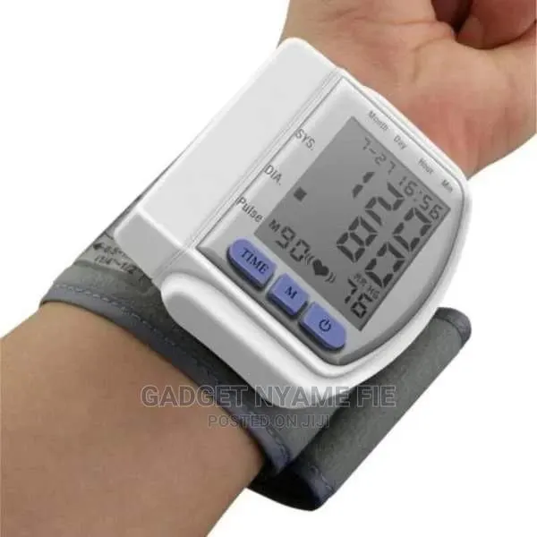 Digital Wrist Bp Blood Pressure Heart Rate Pulse Monitor · Photo 1