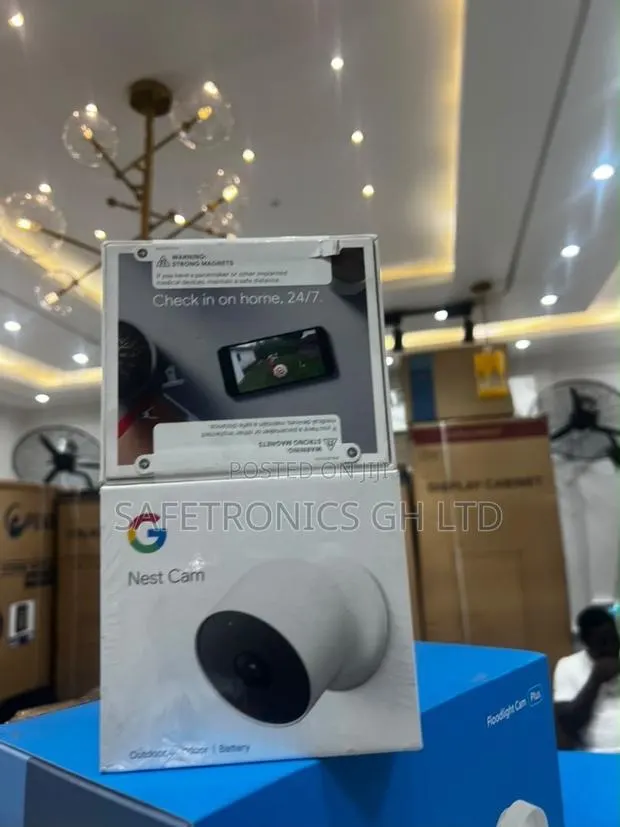 Secure Best < Security White Nest Battery Camera · Photo 1