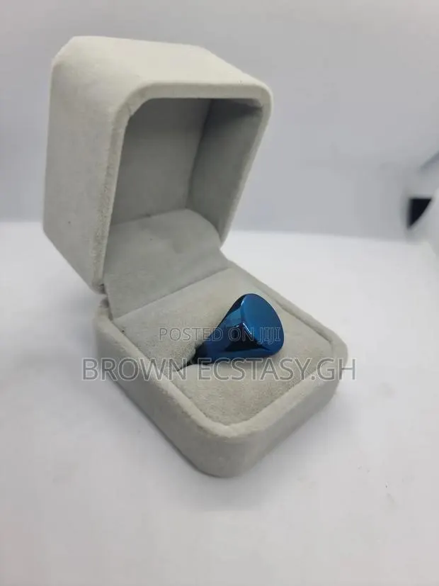 Blue Fashion Ring · Photo 1