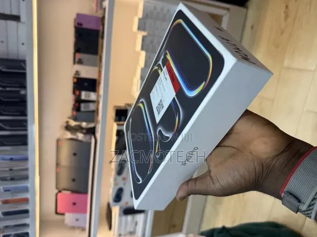 New Apple iPad Pro 256 GB Silver · Photo 1