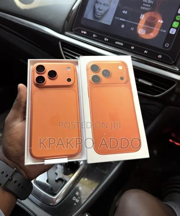 Apple iPhone 17 Pro Max 512 GB Orange · Photo 1