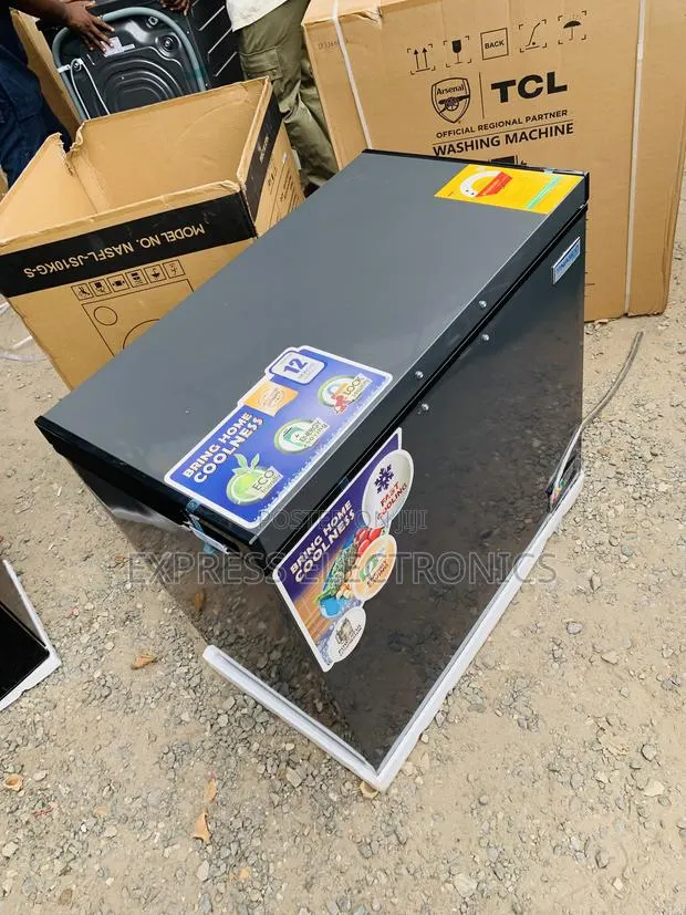 High Quality Nasco NAS-250FL Chest Freezer - 200 Litres Silver · Photo 1