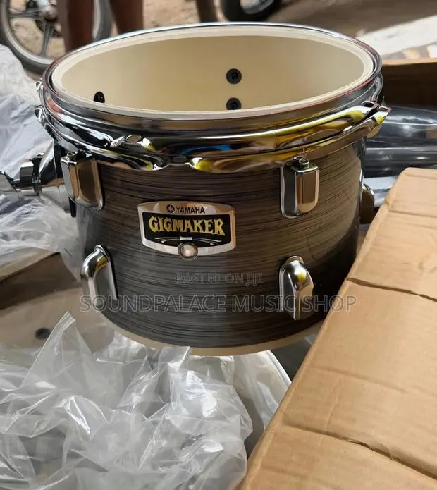 Professional 5-Piece Yamaha Drumset · Photo 1