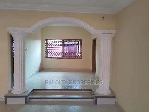 3bdrm Block of Flats in Atasamanso, Kumasi Metropolitan for rent · Photo 1