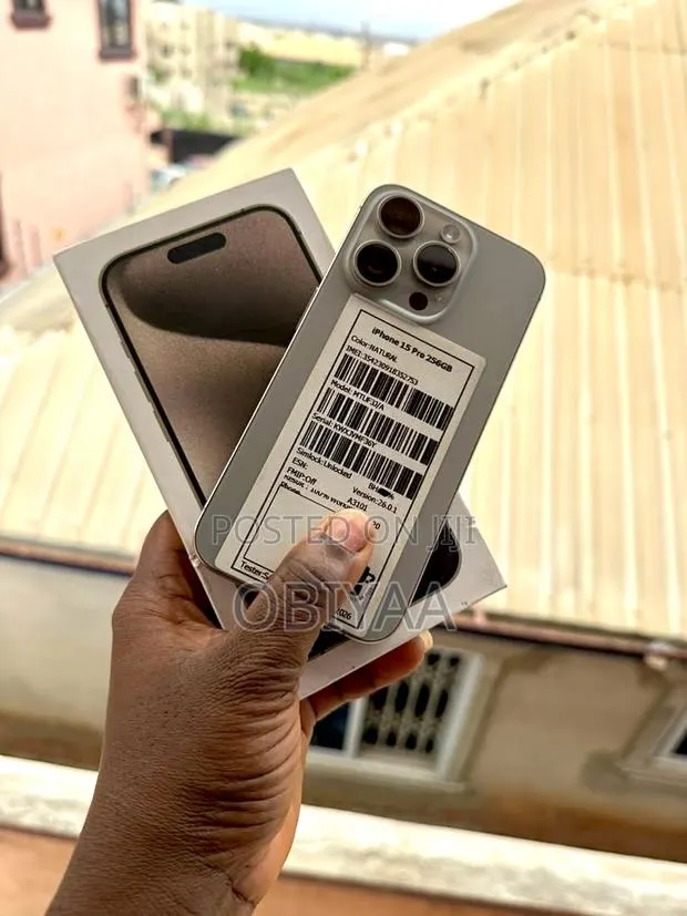 New Apple iPhone 15 Pro 128 GB Silver · Photo 1