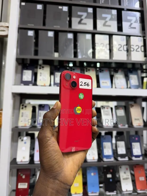 Apple iPhone 14 256 GB Red · Photo 1