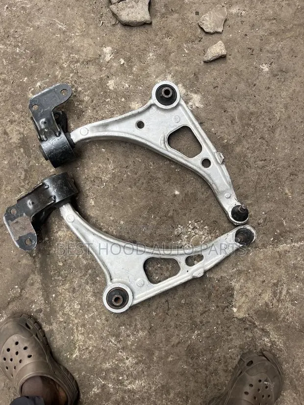 Honda Pilot Lower Arms · Photo 1