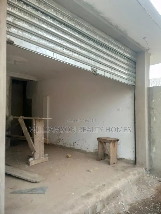 Spacious Business Shop/Store/Office Space · Photo 1
