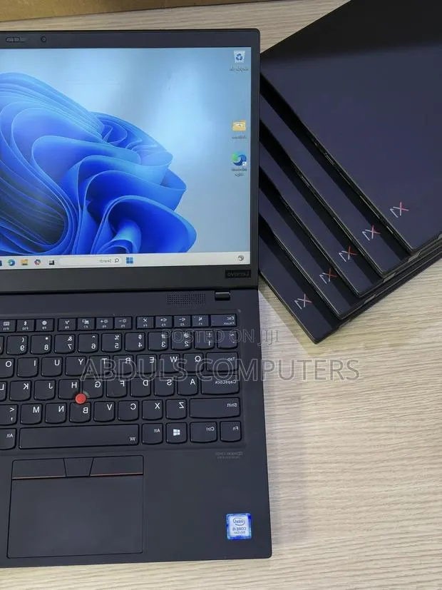Laptop Lenovo ThinkPad X1 Carbon 8GB Intel Core i5 SSD 512GB · Photo 1