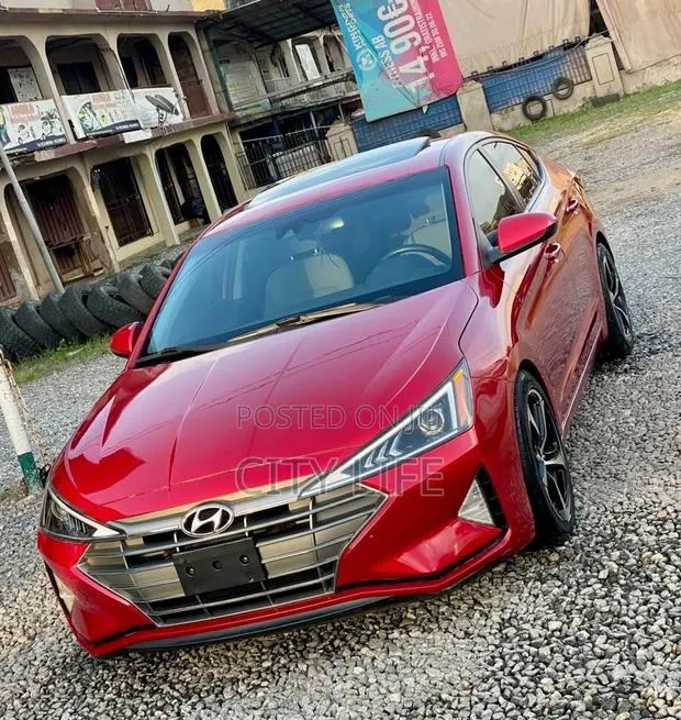 Hyundai Elantra 2020 Red · Photo 1