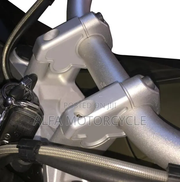 BMW R1200GS / R1250GS Adventure Curved Handlebar Riser – Gray · Photo 1