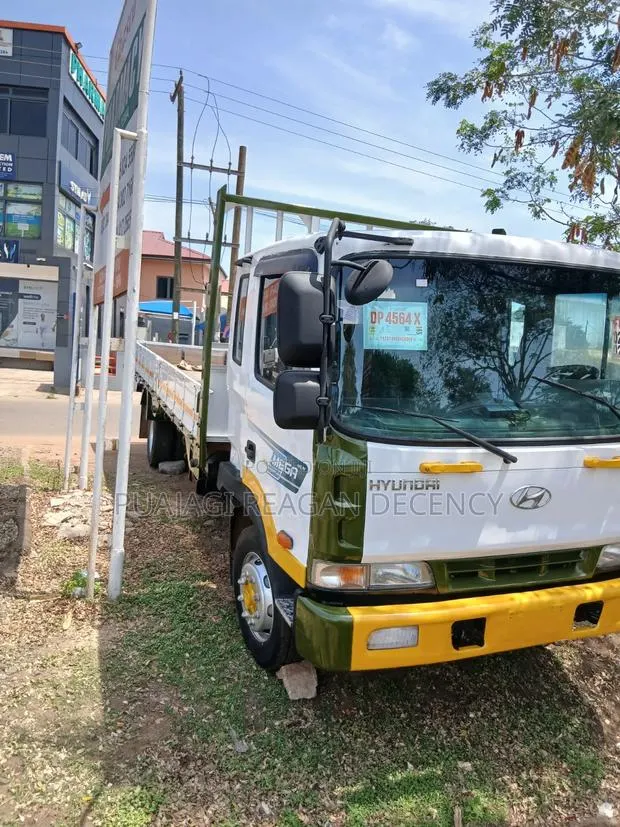 Hyundai Gold 5tons · Photo 1