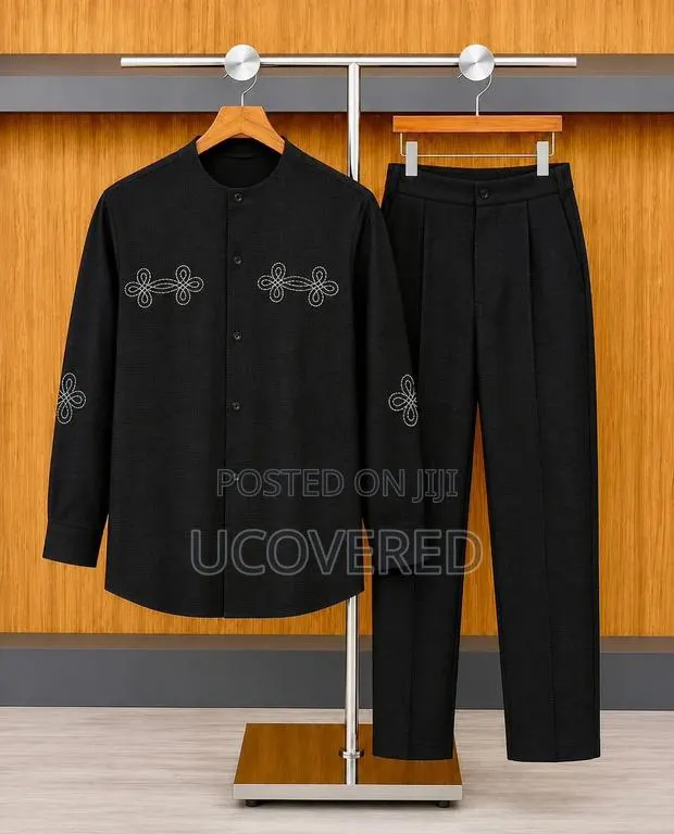 Black Senator-Style Traditional Outfit · Photo 1