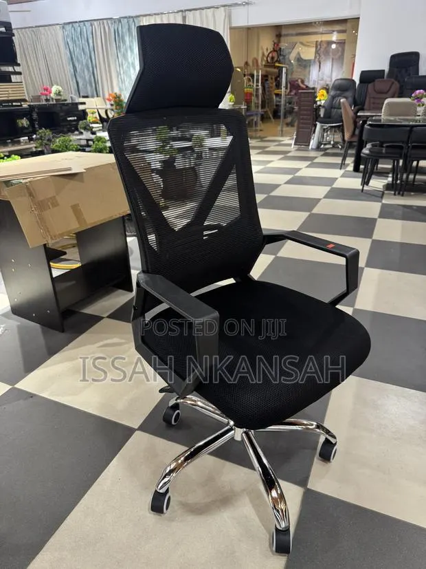 Mesh Swevil Chair · Photo 1