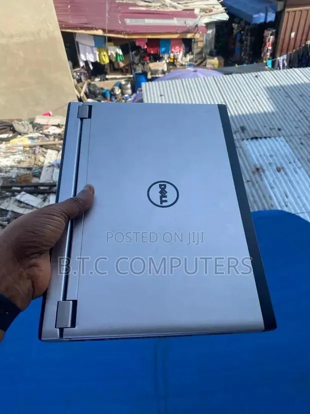Laptop Dell Latitude 3330 8GB Intel Core i3 HDD+SSD 320GB · Photo 1