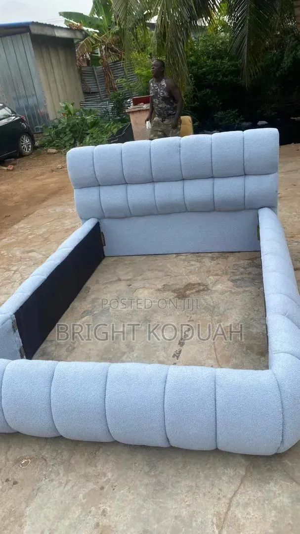 Pof Pof Queen Size Bed Frame · Photo 1
