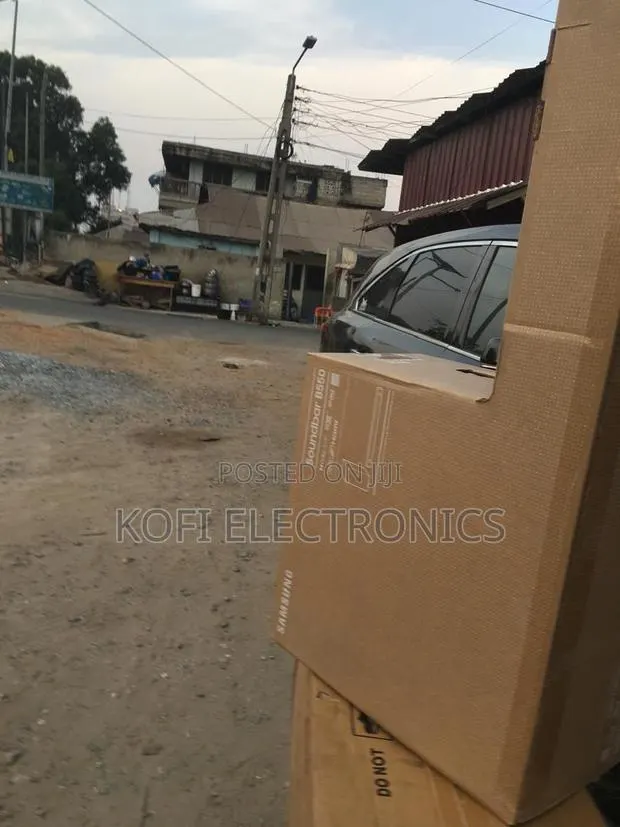 Samsung B550 Advanced Soundbar Perfect for Movies Music · Photo 1