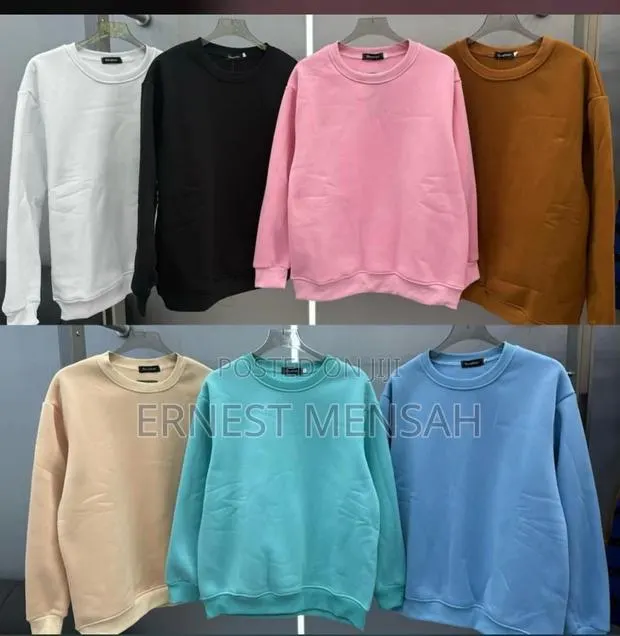 Plain Sweater · Photo 1