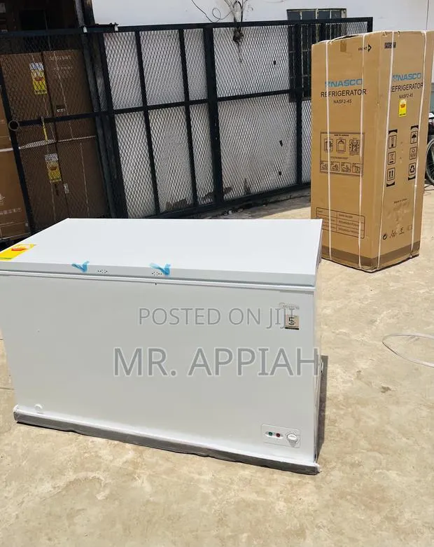 Durable and Affordable Midea Single Door Chest Freezer(418liters). · Photo 1