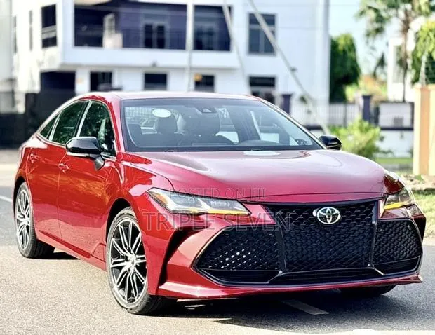 Toyota Avalon Touring FWD Sedan (3.5L V6 8A) 2019 Red · Photo 1