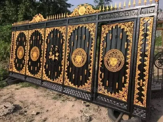 Metal Gate Beautifully Designed Galvanized · Photo 1