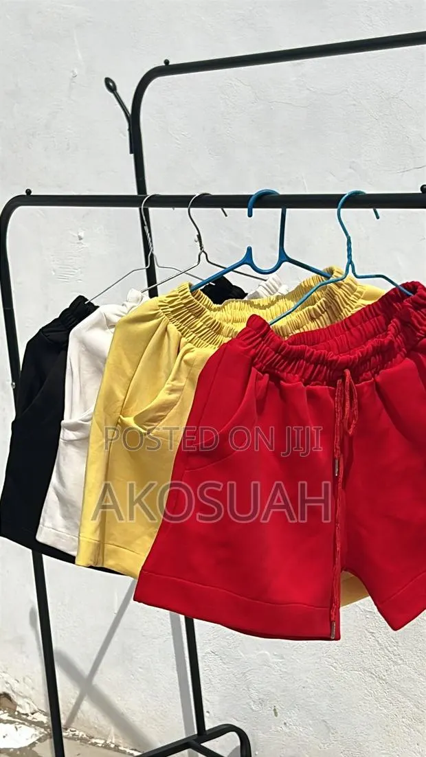 Short Jogger · Photo 1