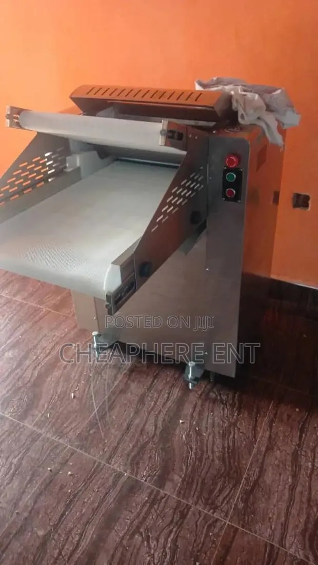 Commercial Dough Sheeter · Photo 3