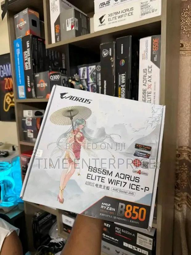 Amd Rx 7700xt With Ryzen 7 7700x and Baord · Photo 1