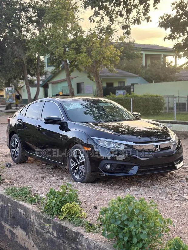 Honda Civic EX-T 4dr Sedan (1.5L 4cyl) 2016 Black · Photo 1