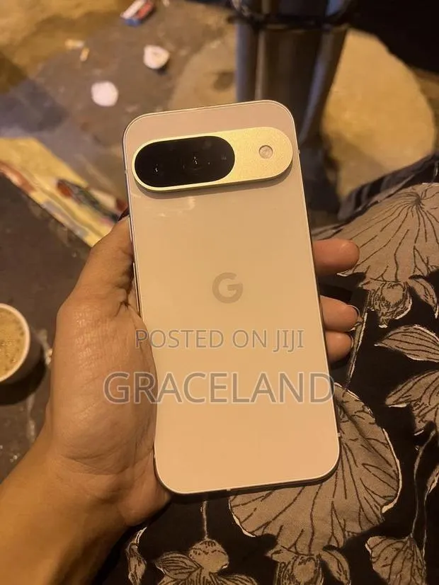 New Google Pixel 10 Pro XL 256 GB White · Photo 1