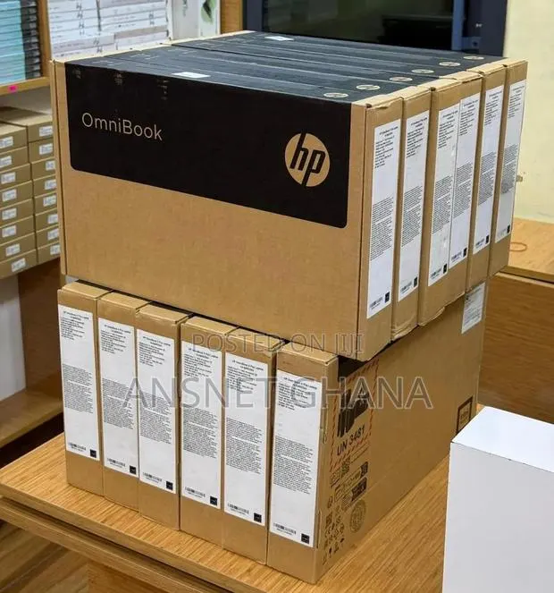 New Laptop HP OmniBook 5 Flip 8GB Intel Core 5 SSD 512GB · Photo 1