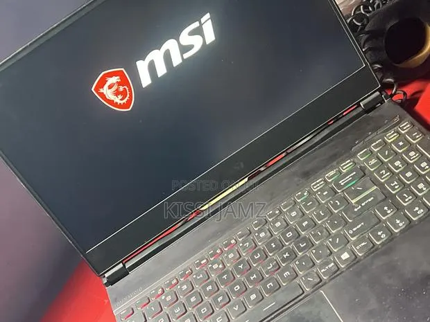 Laptop MSI GE66 Raider 16GB Nvidia SSD 512GB · Photo 1