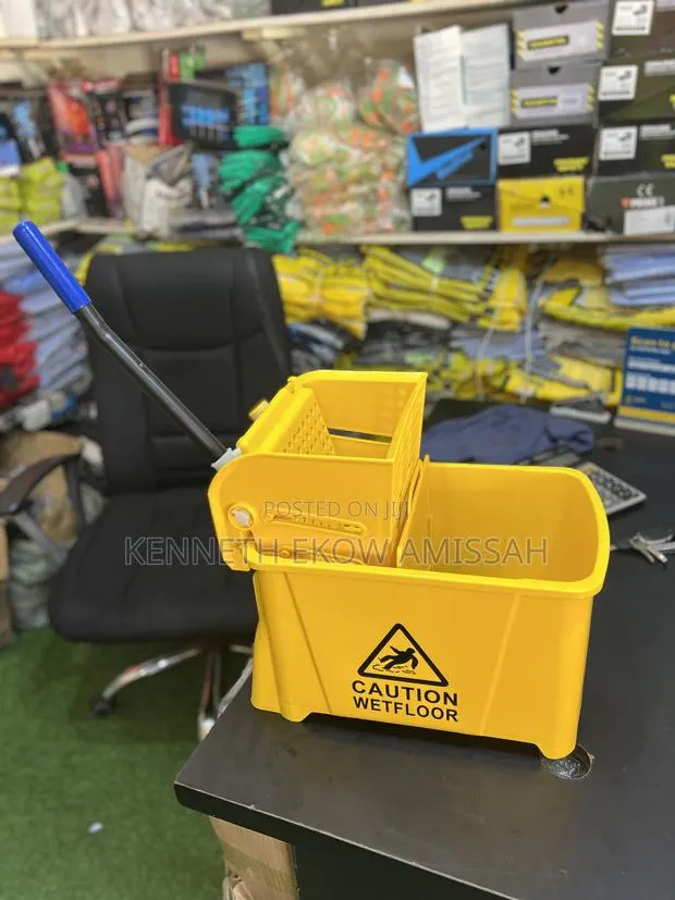 20L Wringer Mob Bucket · Photo 1