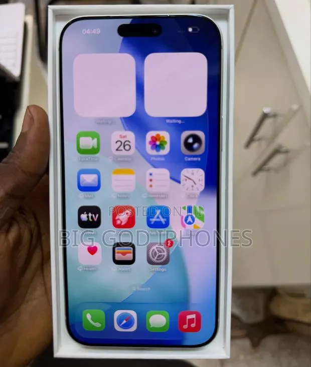 Apple iPhone 17 Pro Max 256 GB Silver · Photo 1