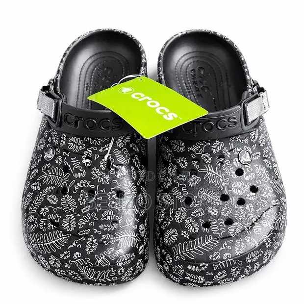 High Quality Original Designed Crocs for Men and Women – Lightweight