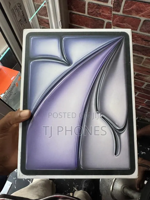New Apple iPad Air 13 (2025) 128 GB Gray · Photo 1