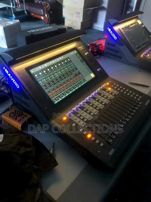 Hm Audio Digital Mixer - 32 Channel · Photo 1