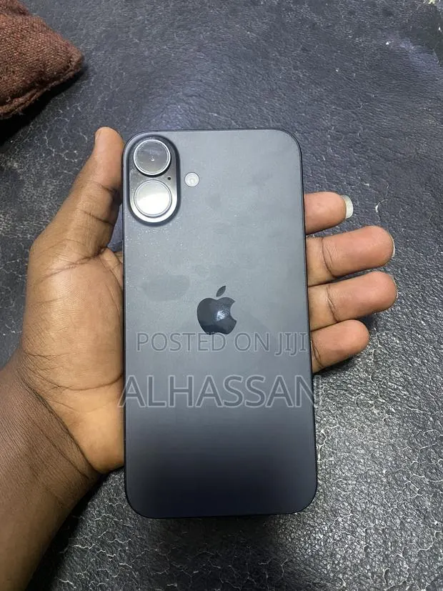 Apple iPhone 16 Plus 128 GB Black · Photo 1