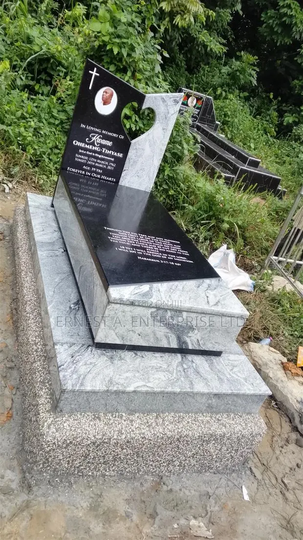 Specialized in Tomb, Staircases, Tiles Tomb, Kitchen Work Tops, Etc · Photo 1